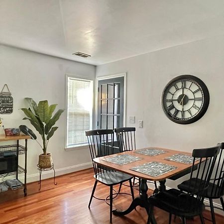 Brand New, Cozy, Modern, One-Bedroom Apartment Falls Church Exterior foto